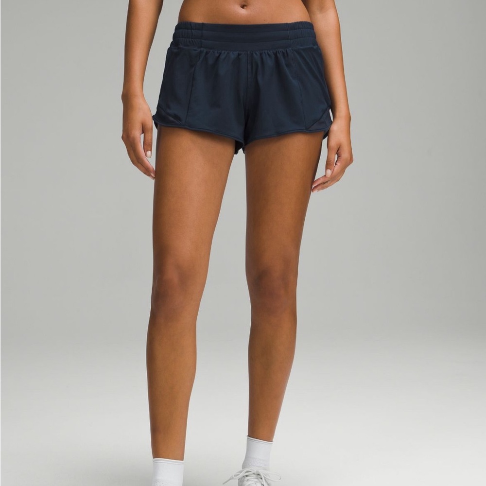 Lululemon True Navy hotty hots 2.5